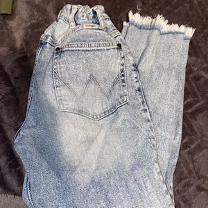 Wrangler cropped jeans